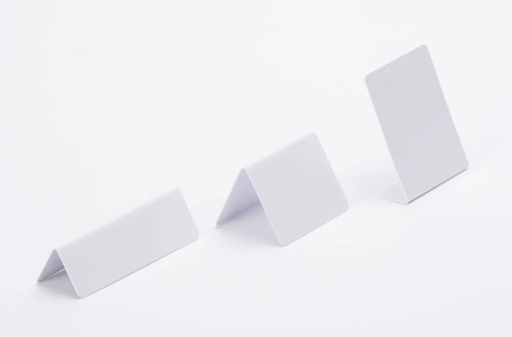 C4001_Folded cards.webp